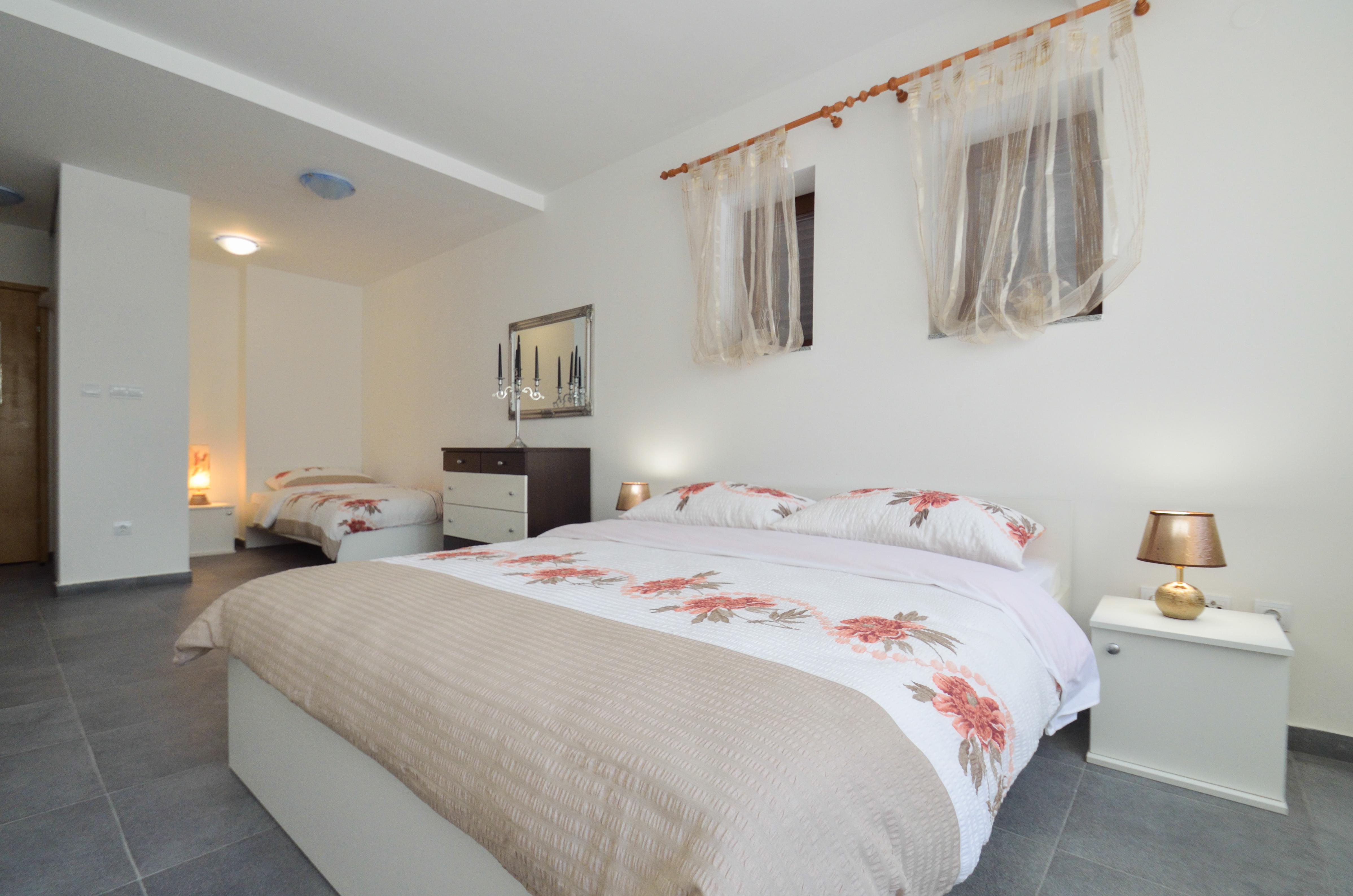 Plat Aparthotel