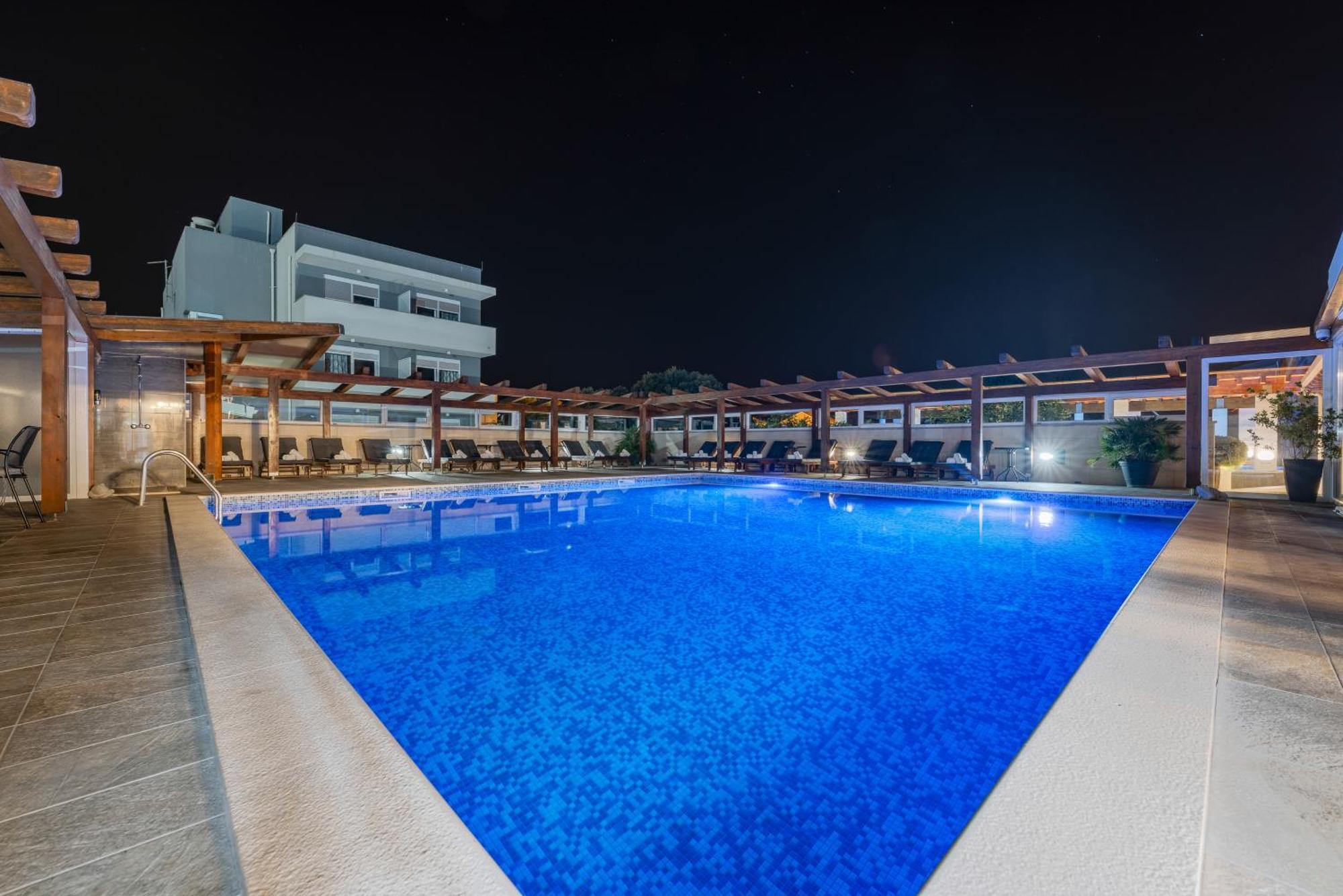 Plat Aparthotel Kozino